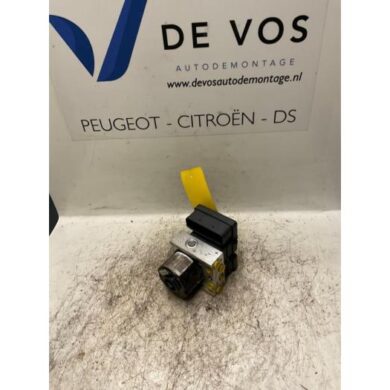 Peugeot 207 1.6 HDi ABS pump 9HP-9HP9H06 2012 4541S8-4541S9
