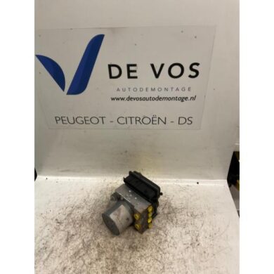 Peugeot 807 2.0 HDi 16V 120 ABS pump RHK 2006 4541P8-4541P9