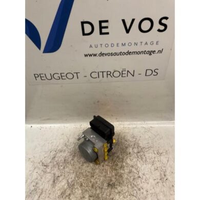 Peugeot Bipper 1.4 HDi ABS pump 8HS 2009 4541EG