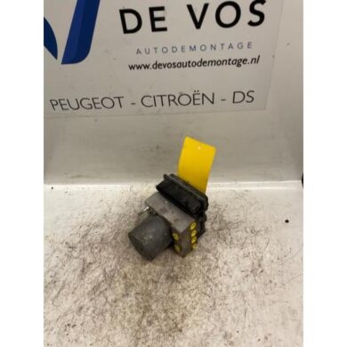 Peugeot 607 2.2 HDi 16V FAP ABS Pomp 4HX 2005 4541N0