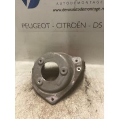 Citroen C5  Lagerhouder rechts-voor 2008 352719