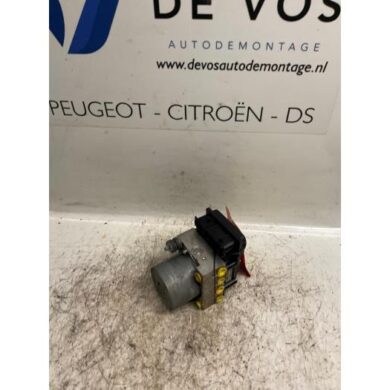 Citroen C4 1.4 16V ABS Pomp KFU 2006 4541J1