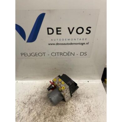 Peugeot 807 2.2 HDiF 16V ABS pump 4HW 2004 4541C5