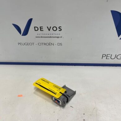 Opel Corsa 1.2 12V 75 Front camera 2024 1692685680-9855566280