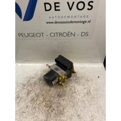 Citroen C-Crosser 2.2 HDiF 16V ABS Pomp 4HN 2008 4541CG-4541JN