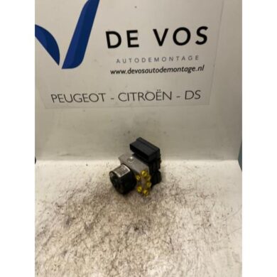 Peugeot 207 1.4 16V VTi ABS pump 8FP-8FP8F01 2011 4541S8-4541S9