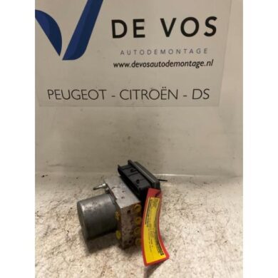 Citroen Picasso 2.0i 16V ABS Pomp RFN 2006 4541L7