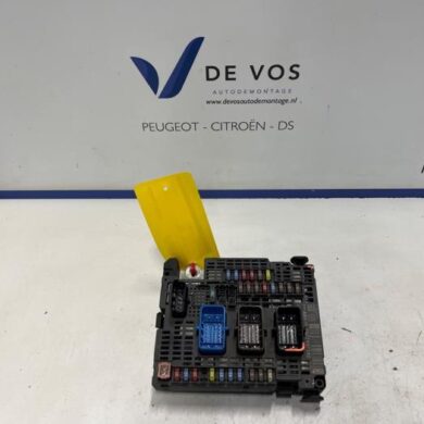 Peugeot 508 2.0 Hybrid4 16V Zekeringkast 2014 9677987580