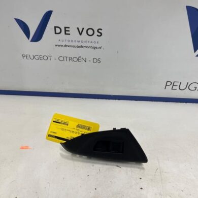Peugeot 108 1.0 12V VVT-i Elektrisch Raam Schakelaar 2019 B000954680
