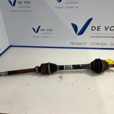 Peugeot 208  Aandrijfas rechts-voor 5GR 2017 3273VK-3273VL-9677211480 20EA73