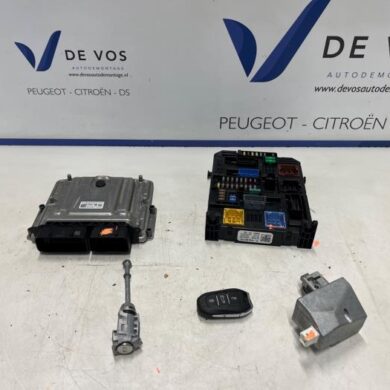 Opel Mokka 1.2 Turbo 12V Engine management computer HPW-HN09 2023 6504541580-9857195080