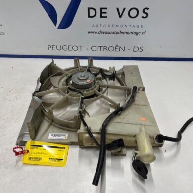 Peugeot 108 1.0 12V VVT-i Cooling fan housing 2019 1611826080-1253G9