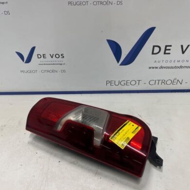 Peugeot Partner 1.5 BlueHDi 100 Rücklicht links 2022 9819235880