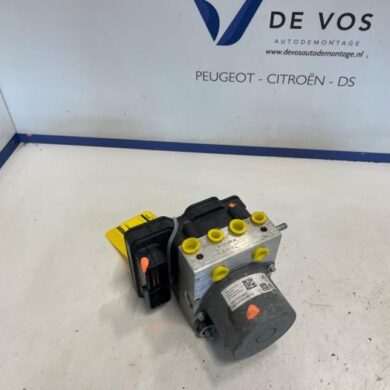 Opel Corsa 1.2 12V 75 ABS pump HMH-HM05 2024 1693232180-9857230280