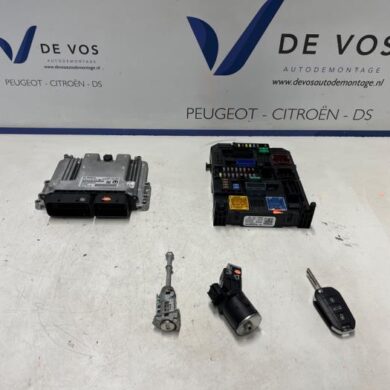 Opel Corsa 1.2 Turbo 12V 100 Computer Motormanagement HNE-HN05 2024 1675653780-9851331280