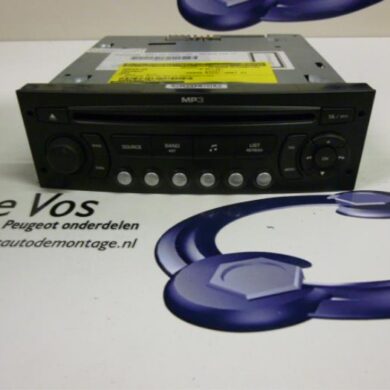 Peugeot 807 2.0 16V Radio CD player 2007 6574Y7