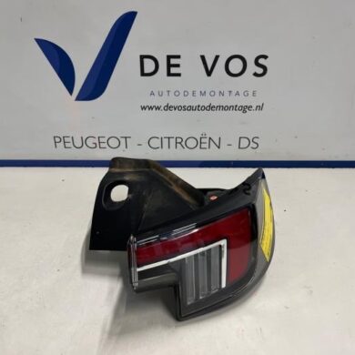 Opel Mokka 1.5 CDTi 16V Taillight, right 2024 9833721980