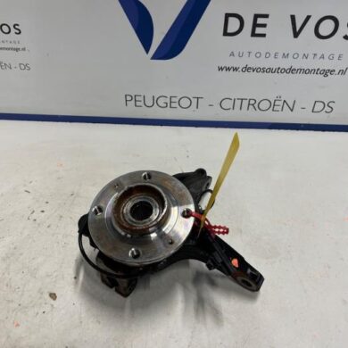 Citroen C3  Fusee links-voor 2025 9845800980