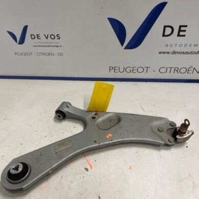 Opel Mokka 1.5 CDTi 16V Front wishbone, right 2024 9831682780-9830190580