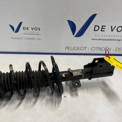 Peugeot 408 1.2 12V PureTech 130 Schokdemperpoot links-voor 2023 9854047180