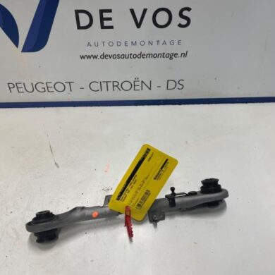 Peugeot 508  Reactiestang links-achter 2024 9810075280
