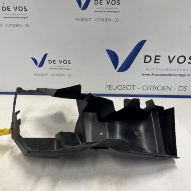 Peugeot 408 1.2 12V PureTech 130 Luchtgeleider 2023 9843699480