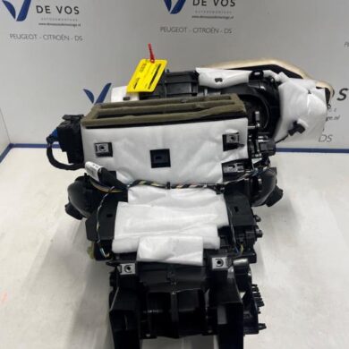 Peugeot 508  Heater housing 2024 1635058280