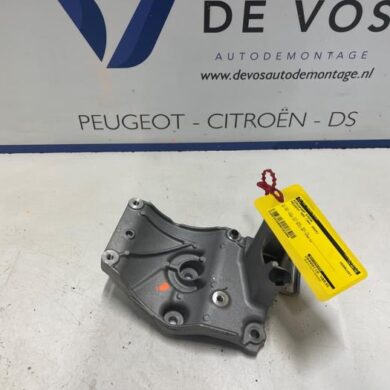 Peugeot 508  Klimapumpe Stütze 2024 9823598480
