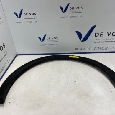 Peugeot 408 1.2 12V PureTech 130 Wheel arch strip 2023 98384346XT