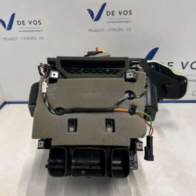 Opel Astra 1.6 Plug-in Hybrid Turbo 16V Kachelhuis 2024 9837588380