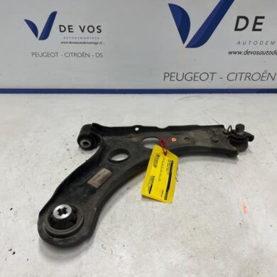 Opel Corsa 1.2 Turbo 12V 100 Draagarm rechts-voor 2024 9857897880