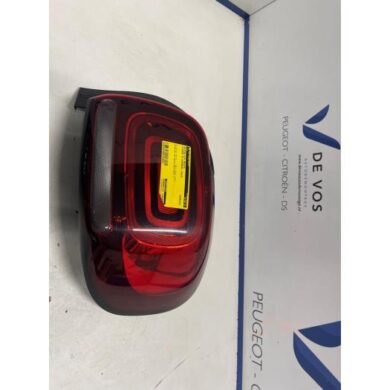 Citroen C3 Aircross 1.2 PureTech 82 Taillight, right 2019 YQ00042580