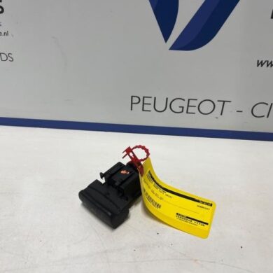 Peugeot 5008 1.6 HDiF 16V Parking brake switch 9HR-9H05 2012 470706