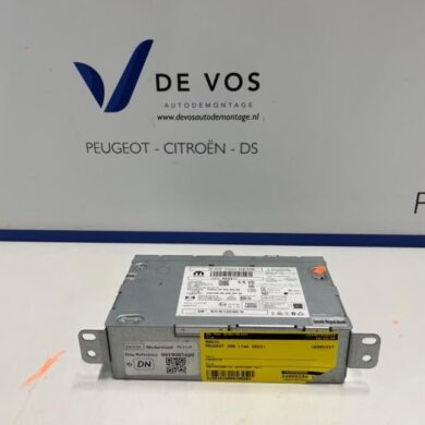 Peugeot 308 1.2 PureTech Hybrid 136 Radio 2023 9857453380-1692056580-1689804080