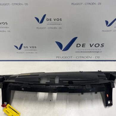 Peugeot 508  Frontpaneel 2024 9813564380