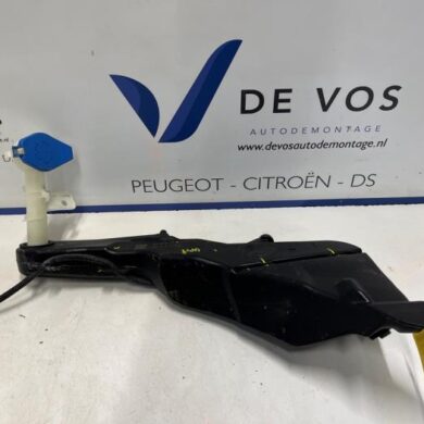 Peugeot 408 1.2 12V PureTech 130 Front windscreen washer reservoir 2023 9843214980