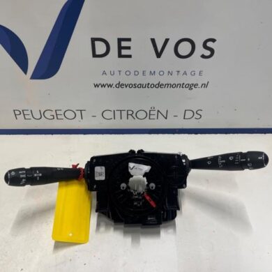 Opel Astra 1.6 Plug-in Hybrid Turbo 16V Steering column stalk 2024 98477387ZD