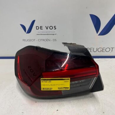 Opel Corsa 1.2 Turbo 12V 100 Achterlicht links 2024 9829317980