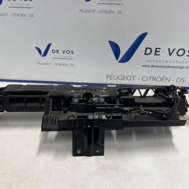 Peugeot 408 1.2 12V PureTech 130 Slotplaat voor 2023 1681376680