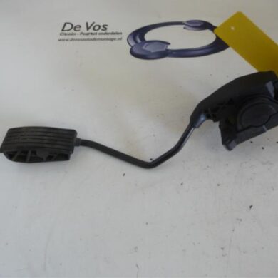 Peugeot 407 1.6 HDi 16V Accelerator pedal 2004 1601N5