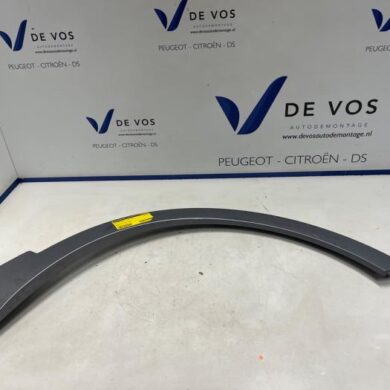 Opel Grandland X 1.2 Turbo 12V Wheel arch strip 2023 984079171T