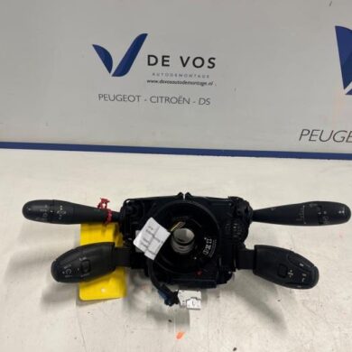 Peugeot 5008 1.6 BlueHDi 115 Steering column stalk 2016 96773912ZD