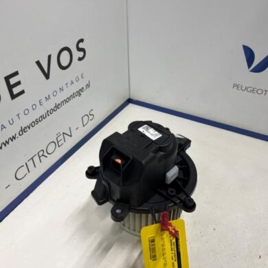 Opel Grandland X 1.2 Turbo 12V Hybrid 136 Heating and ventilation fan motor 2025 9848503380