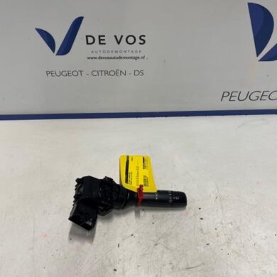 Peugeot 108 1.0 12V Wiper switch 2015 B000777880