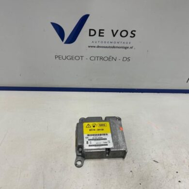 Peugeot 108 1.0 12V Airbag Module 2015 B000866180