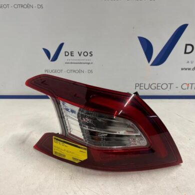 Peugeot 308 2.0 BlueHDi 150 16V Rücklicht links 2014 9677817680