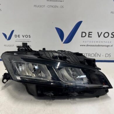 Peugeot 408 1.2 12V PureTech 130 Headlight, right 2023 9839286180-9849116280