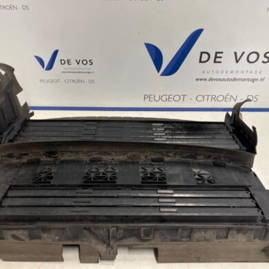 Citroen C5 Aircross 1.2 e-THP PureTech 130 Luchtgeleider 2020 9817002880-9855653580