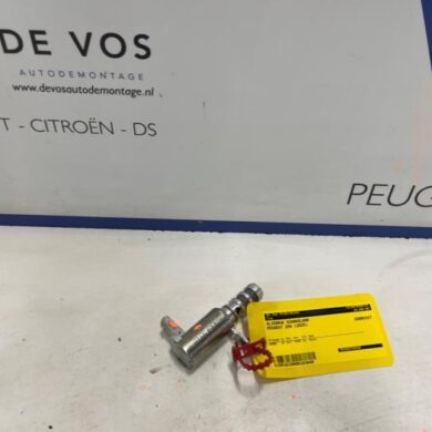 Peugeot 208 1.2 Hybrid 136 Oil pressure switch HN09 2025 9849470480