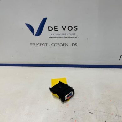 Opel Grandland X 1.2 Turbo 12V Front camera 2019 9828694880-6507874280